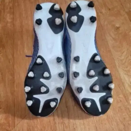 [BUNJANG] Adidas Soccer Cleats 270 / 아디다스 축구화 급처270