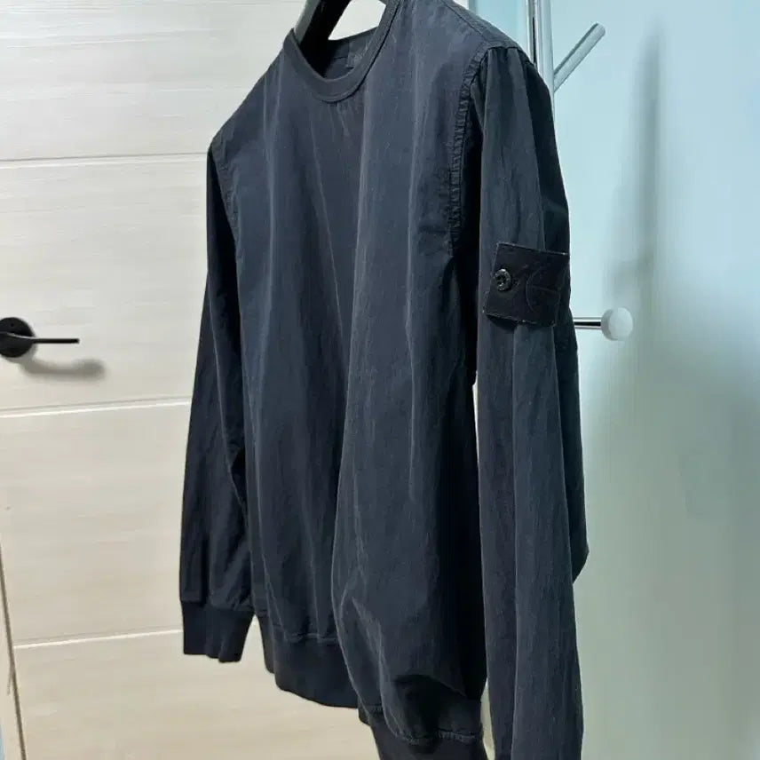 [SOLD OUT] 스톤아일랜드 고스트피스 나일론 맨투맨 s사이즈