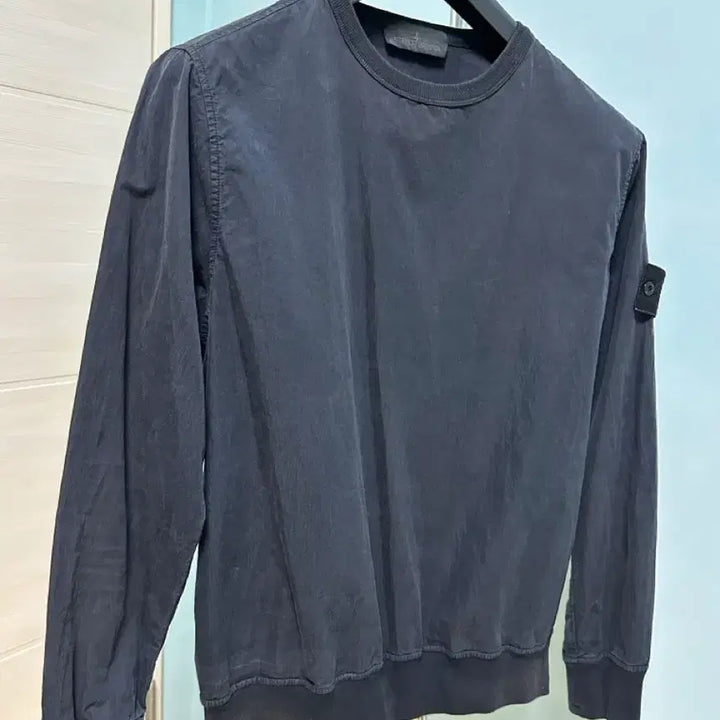 [SOLD OUT] 스톤아일랜드 고스트피스 나일론 맨투맨 s사이즈