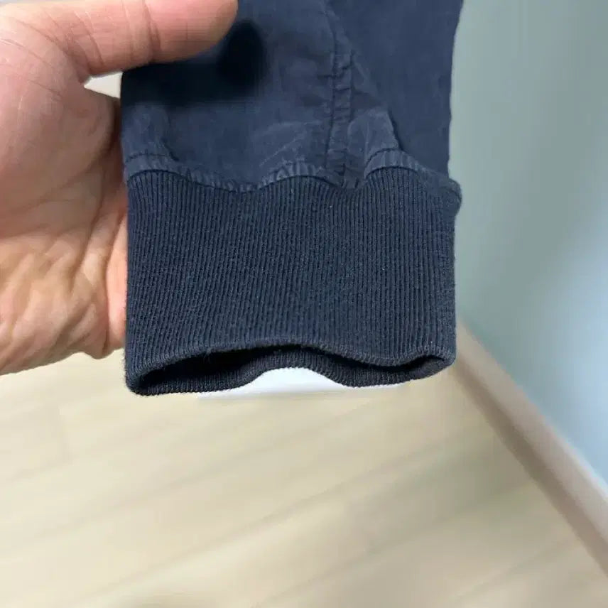 [BUNJANG] Stone Island Ghost Piece Nylon Sweatshirt / 스톤아일랜드 고스트피스 나일론 맨투맨 s사이즈