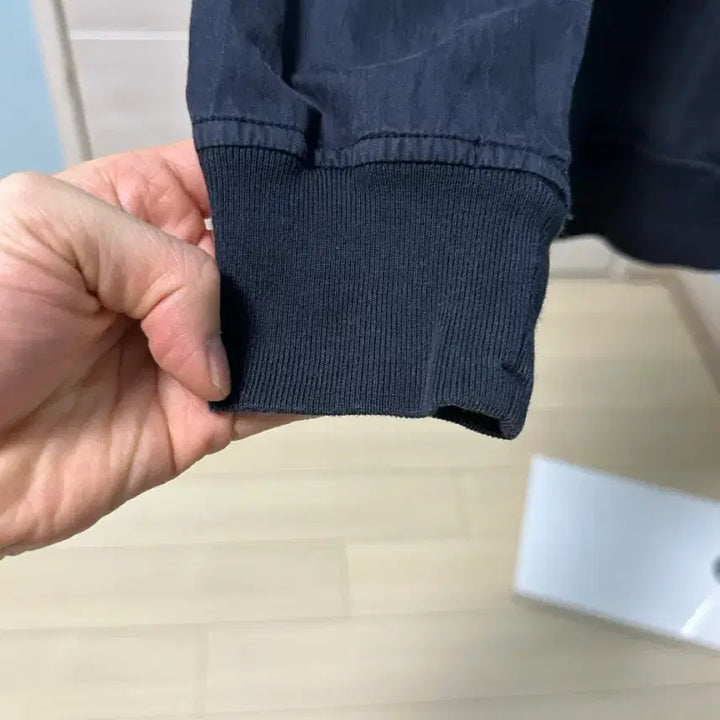 [BUNJANG] Stone Island Ghost Piece Nylon Sweatshirt / 스톤아일랜드 고스트피스 나일론 맨투맨 s사이즈