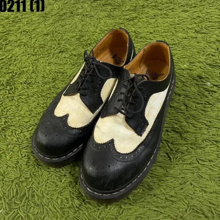 [SOLD OUT] 닥터마틴 블랙 윙팁 슈즈 구두 신발 UK6