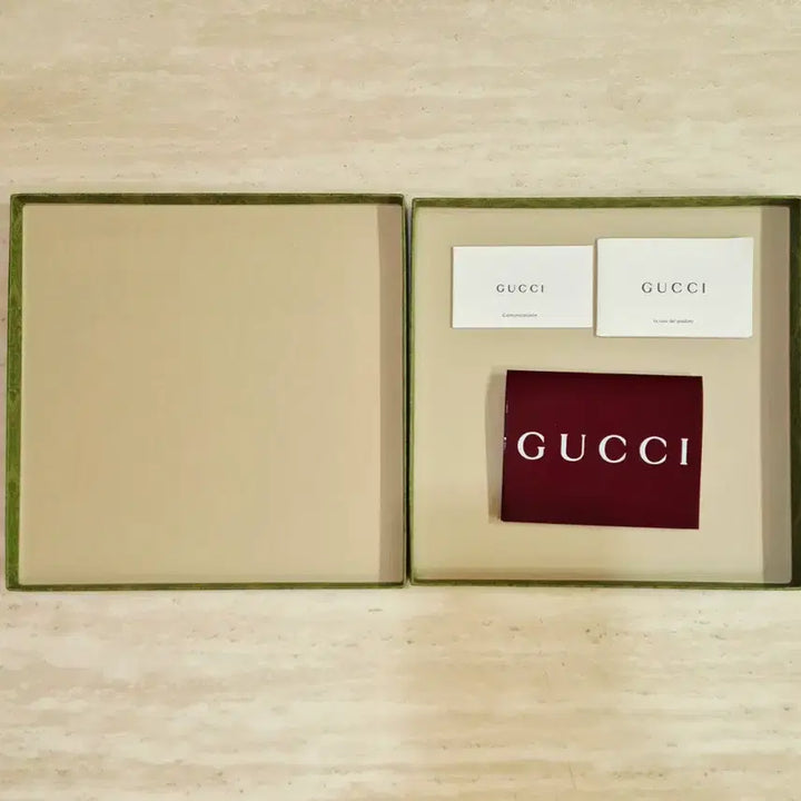 [BUNJANG] Gucci Box, Shopping Bag, and Booklet Set / [정품]구찌 박스+쇼핑백+북렛 풀 구성품,구찌 쇼핑백,구찌 지갑,구찌가방
