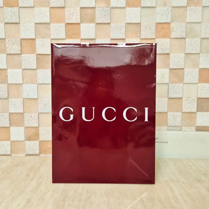 [BUNJANG] Gucci Box, Shopping Bag, and Booklet Set / [정품]구찌 박스+쇼핑백+북렛 풀 구성품,구찌 쇼핑백,구찌 지갑,구찌가방