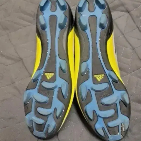 [BUNJANG] Adidas Soccer Cleats 260 / 아디다스 축구화 급처 260