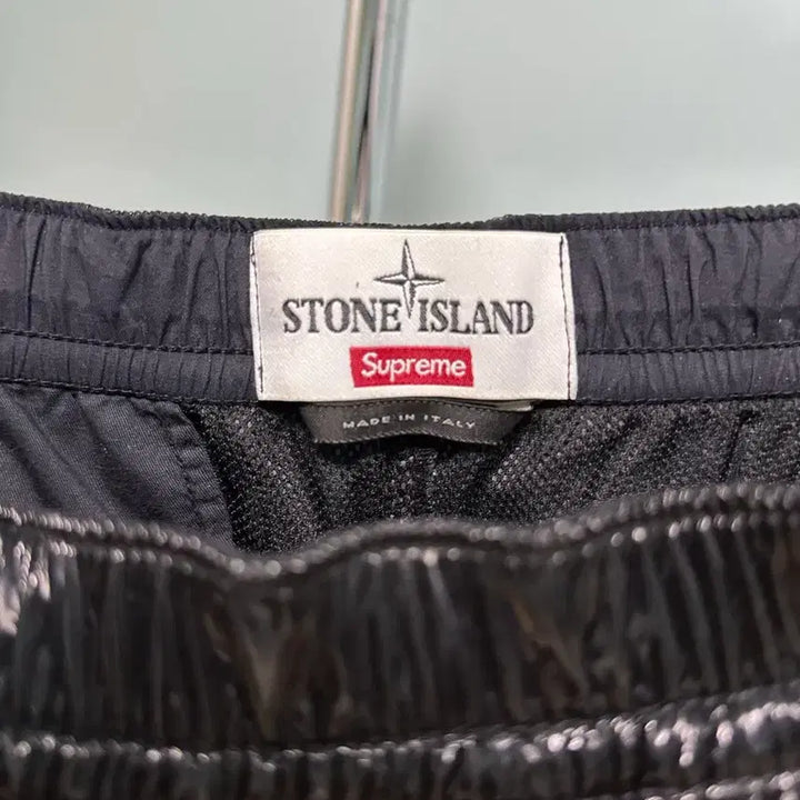 [BUNJANG] Stone Island Supreme Silk Light Pants Black M / 스톤아일랜드X슈프림 뉴 실크 라이트 팬츠 블랙 M