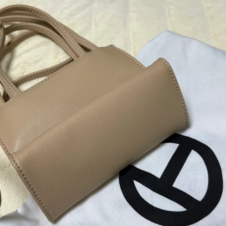 [BUNJANG] Telfar Small Shopping Bag Cream / Telfar 텔파 스몰 쇼핑백 크림