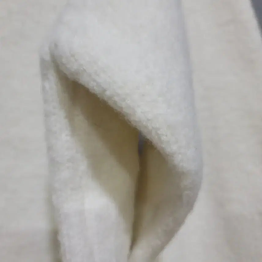 [BUNJANG] LUNA&SOL Ivory V-Neck Knit Sweater / LUNA&SOL 루나엔솔아이보리 브이넥 니트 S (새상품)~프리