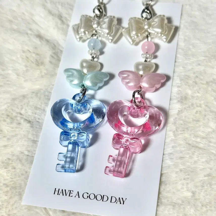 [BUNJANG] Heart Key Bead Keychain / 하트 열쇠 비즈키링