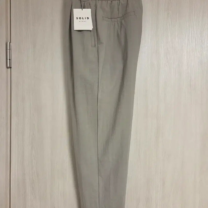 [SOLD OUT] 솔리드옴므 23FW 플리츠 투턱 세미와이드 밴딩 팬츠 46