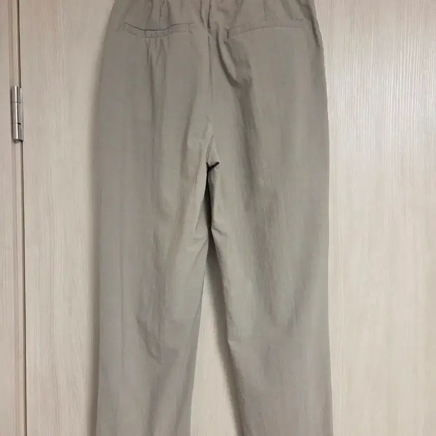 [SOLD OUT] 솔리드옴므 23FW 플리츠 투턱 세미와이드 밴딩 팬츠 46