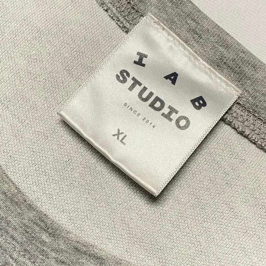 [BUNJANG] IAB Studio Sweatshirt (XL) / IAB 아이앱스튜디오 맨투맨 (XL)