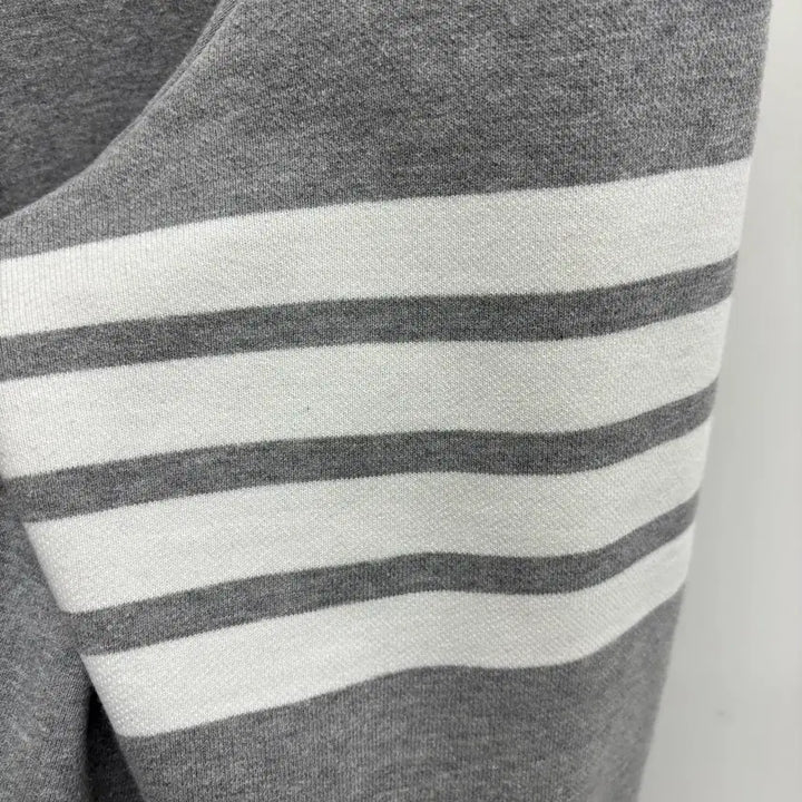 [BUNJANG] Thom Browne Crewneck Sweatshirt / [7]톰브라운 사선완장 맨투맨