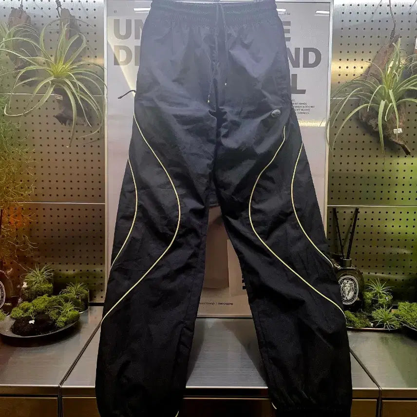 [BUNJANG] Adidas Firebird Woven Nylon Jogger Training Pants / 아디다스 파이어버드 우븐 트레이닝 나일론 조거 팬츠 바지