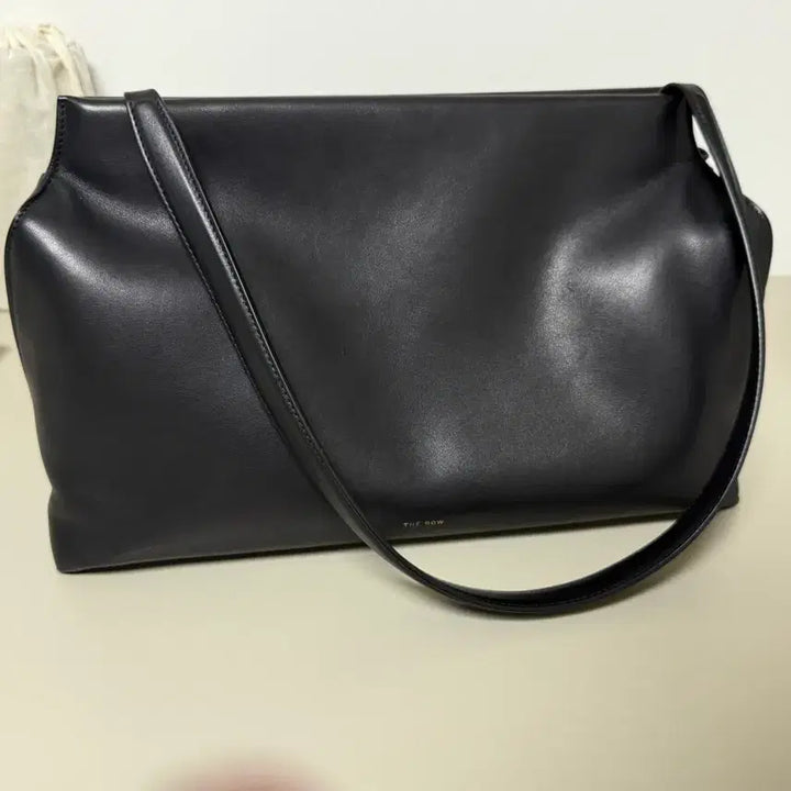 [BUNJANG] The Row Sienna Shoulder Bag / 더로우 시에나 숄더백