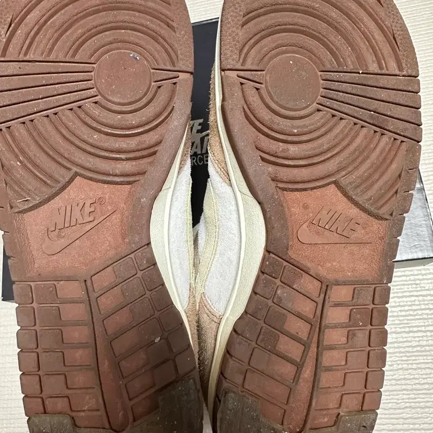 [BUNJANG] Nike Dunk Low Curry (275) / 나이키 덩크 로우 커리 (275)