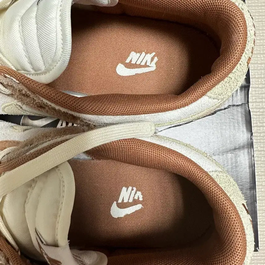 [BUNJANG] Nike Dunk Low Curry (275) / 나이키 덩크 로우 커리 (275)