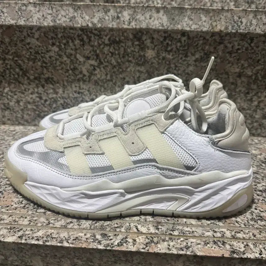 [BUNJANG] Adidas Nightball Sneakers / 아디다스 나이트볼 250-255 사이즈