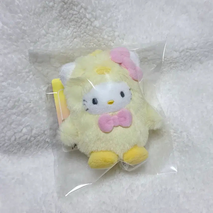 [BUNJANG] Sanrio Hello Kitty Chick Plush Keyring 8cm / 산리오 헬로키티 병아리 인형 키링 8cm