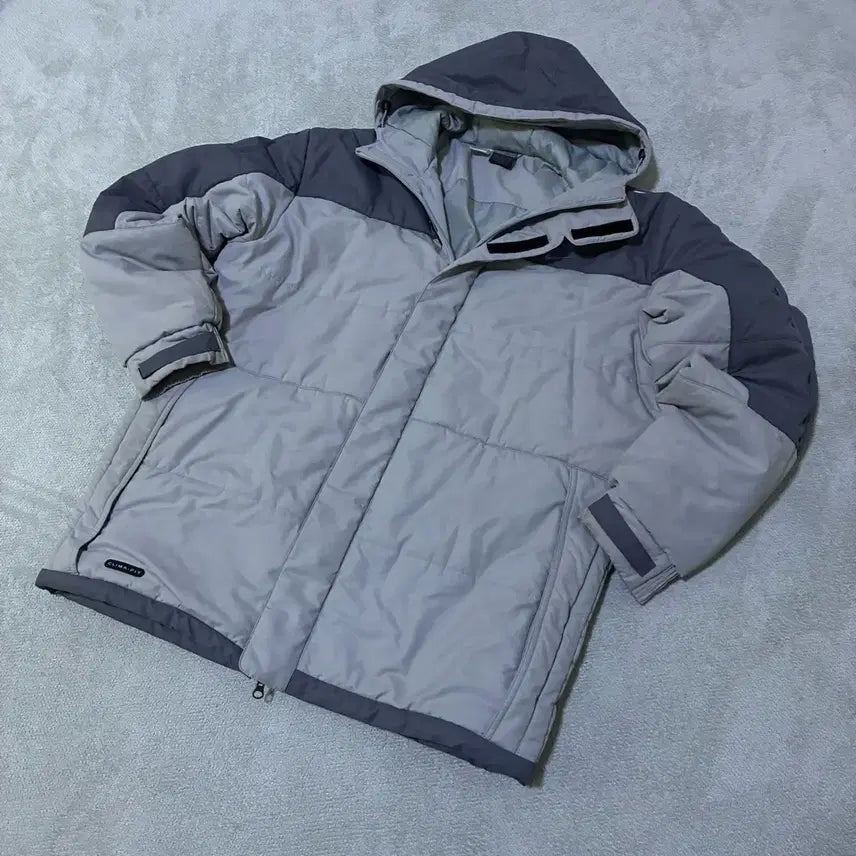 [SOLD OUT] 나이키 CLIMA-FIT 후드 패딩 점퍼 회색 105