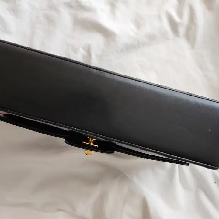 [BUNJANG] Chanel Classic Flap Medium Bag / 샤넬 클래식 플랩 미디움