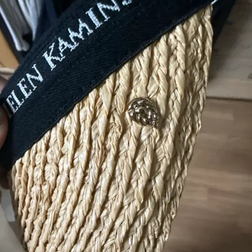 [BUNJANG] Helen Kaminski Bianca Natural Sun Cap Hat / 헬렌카민스키 비앙카 네추럴 썬캡 모자 블랙로고