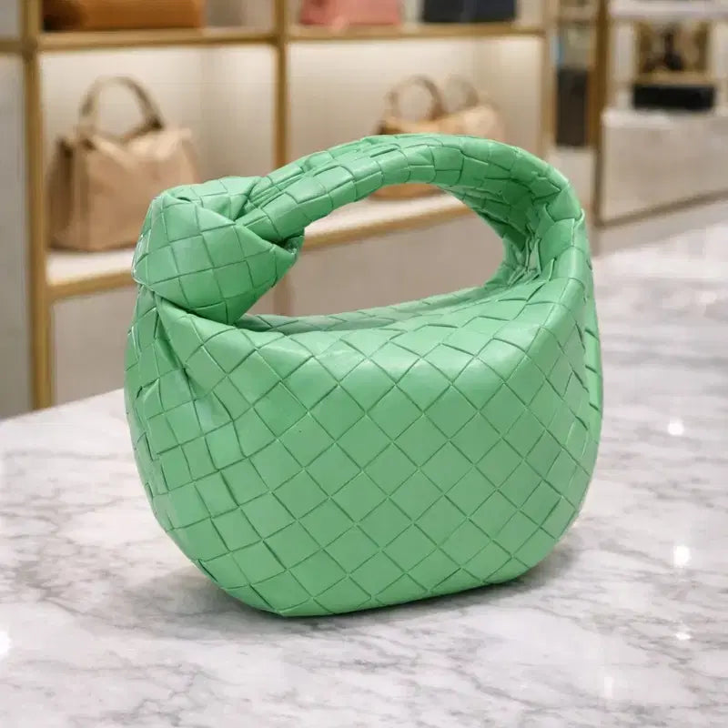 [BUNJANG] Bottega Veneta Jodie Leather Clutch / [S급] 보테가베네타 조디백 레더 캔디 그린 판매합니다!!!