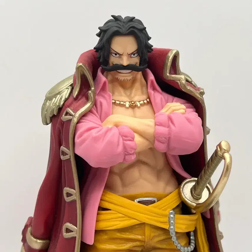 [BUNJANG] Banpresto Gold D. Roger Figure / 반프레스토 골드D로저 피규어 판매