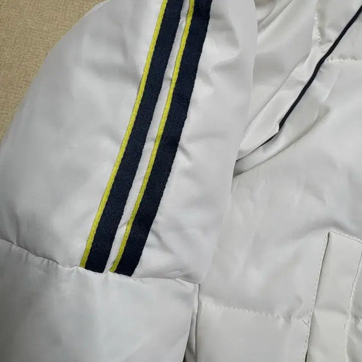 [BUNJANG] Ivory High Neck Oversized Padded Jacket / 여성 아이보리 하이넥 오버핏 패딩