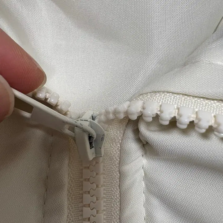 [BUNJANG] Ivory High Neck Oversized Padded Jacket / 여성 아이보리 하이넥 오버핏 패딩