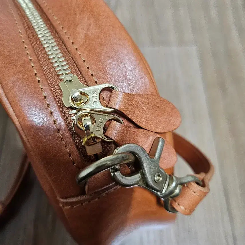 [BUNJANG] Crema Leather Shoulder Bag / 크레마 가죽 팥빵 숄더백