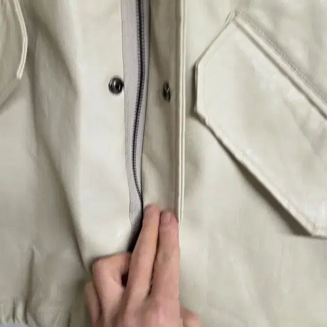 [BUNJANG] Unisex Ivory Leather Jacket / 남여공용아이보리 후드 가죽 자켓