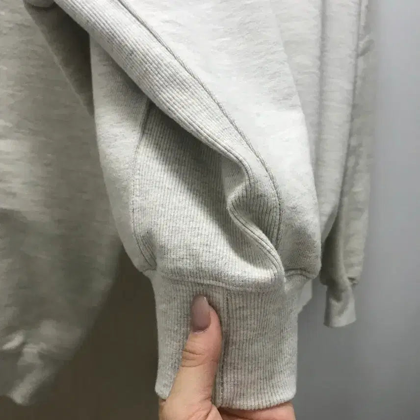 [BUNJANG] Ceekee Ivory Sweatshirt / Ceekee 아이보리 맨투맨 티셔츠