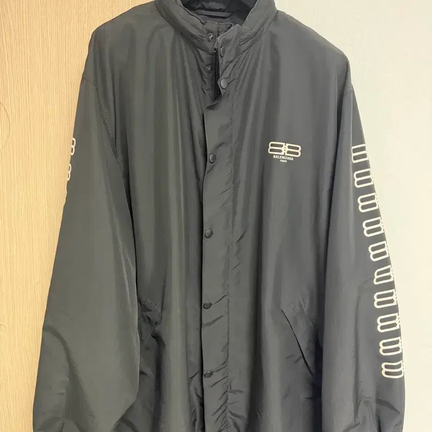 [BUNJANG] Balenciaga BB Logo Windbreaker Jacket / 빌렌시아가 BB로고 바람막이 자켓