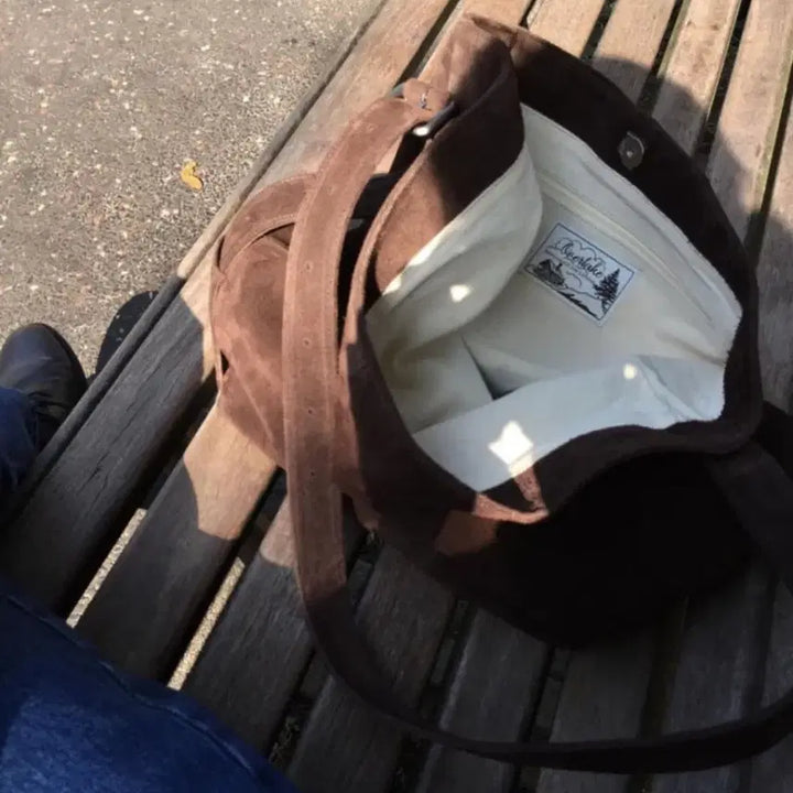 [BUNJANG] M&E Isop Suede Shoulder Bag / 므앤 이솝 스웨이드 숄더백 오버테이크 뉴하임백 브라운