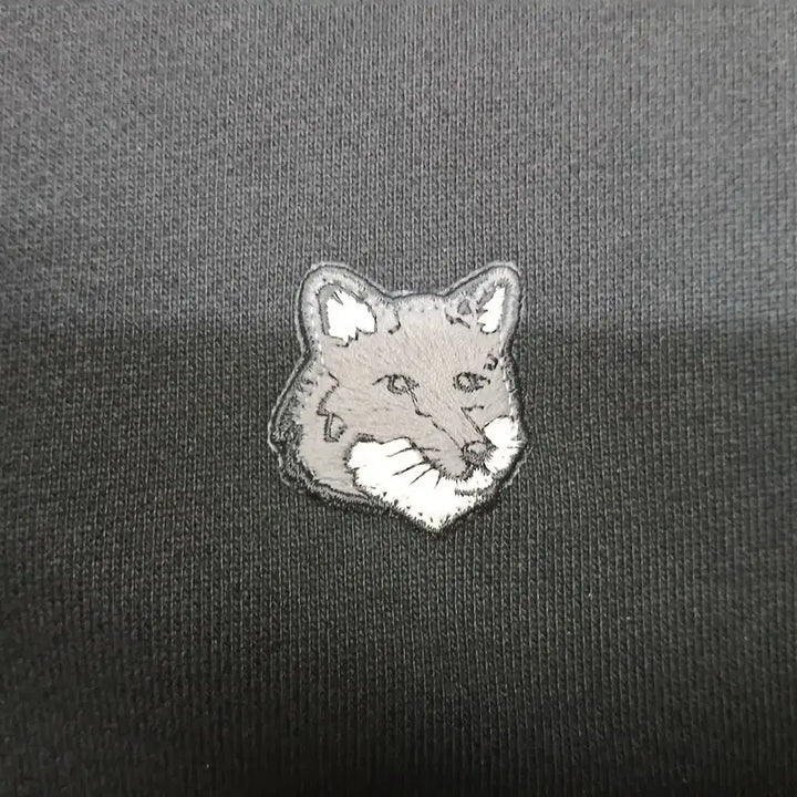 [BUNJANG] Maison Kitsune Silver Fox Hoodie (Size L) / [신형 최고급] 메종키츠네 남성 여성공용 실버폭스 후드티 L 사이즈