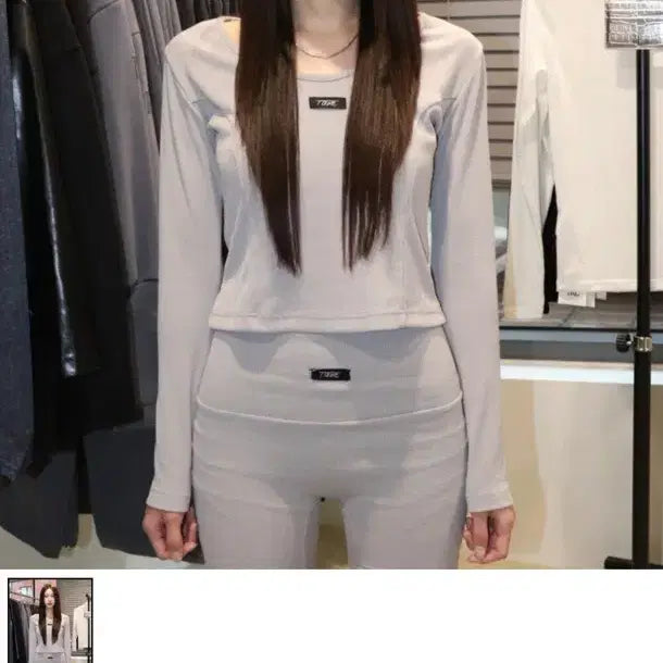 [BUNJANG] TURE Golgi V-Neck Basic T-Shirt / 티유알이티셔츠