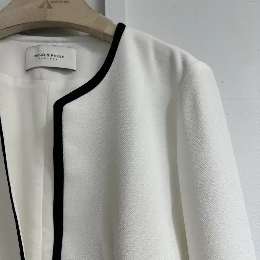 [BUNJANG] MojoSphin Women's No Collar Color Block Jacket / 무료배송 모조에스핀 노카라 라인 배색 자켓 여성 55