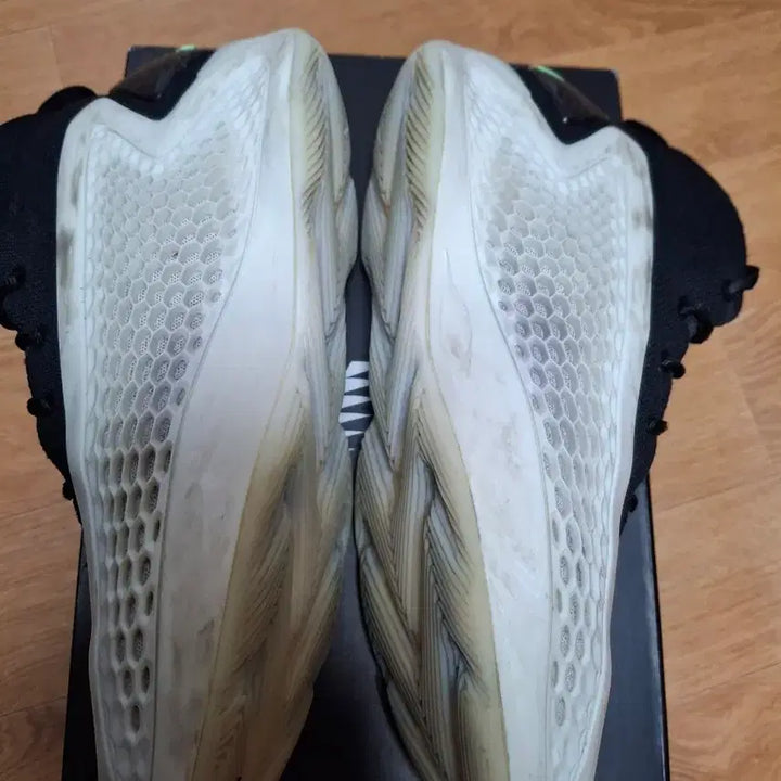 [BUNJANG] Adidas AE1 Mid Cloud White Shoes / 아디다스 농구화 ae1 mid 255