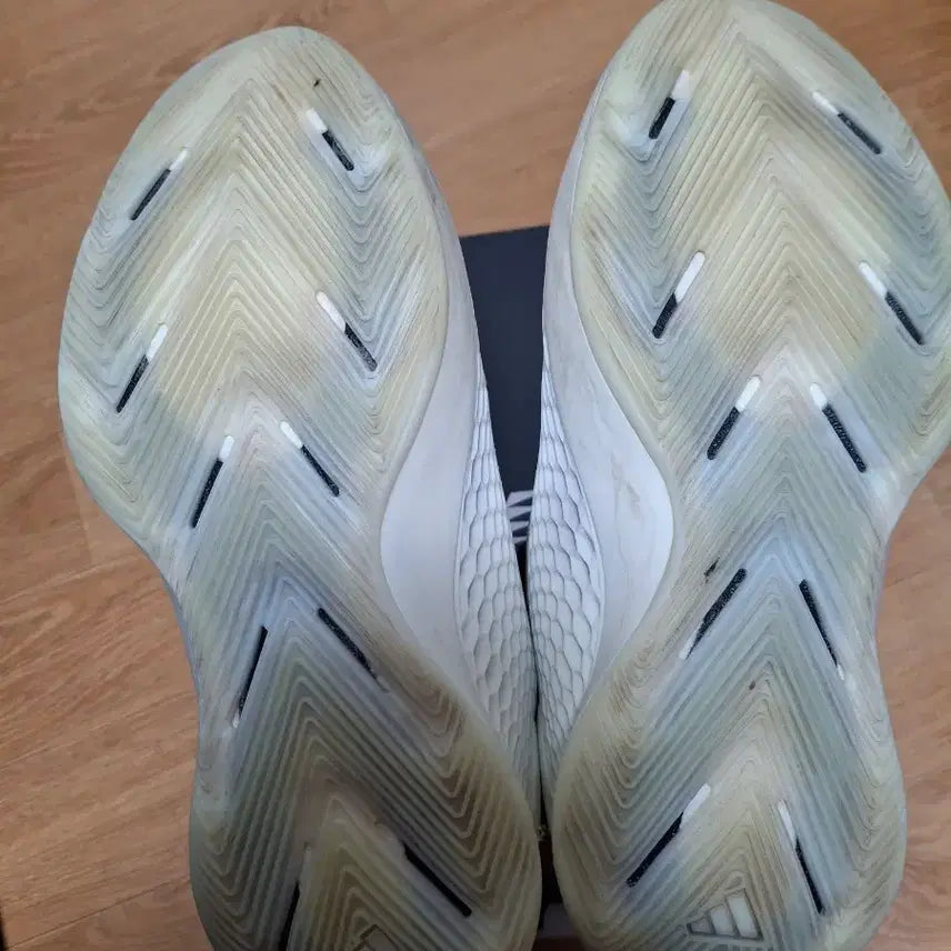 [BUNJANG] Adidas AE1 Mid Cloud White Shoes / 아디다스 농구화 ae1 mid 255