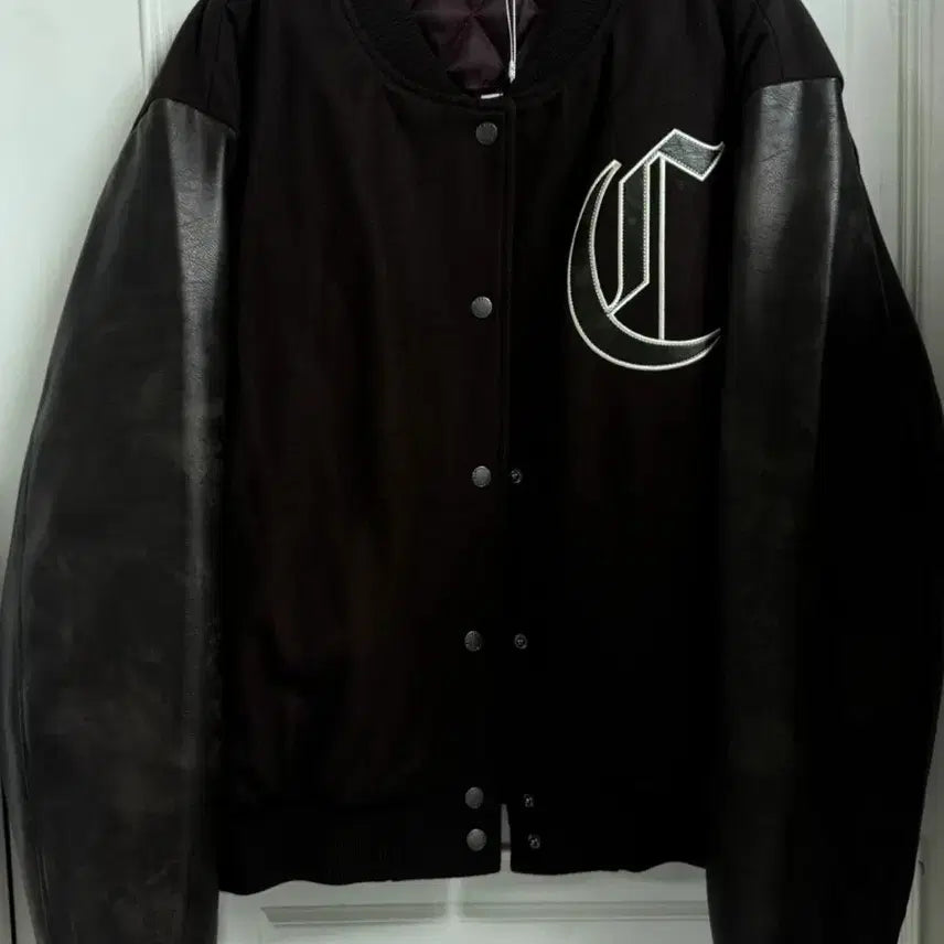 [BUNJANG] QUTY Varsity Jacket Brown / 큐리티 바시티 자켓 브라운 새상품 (239000원)