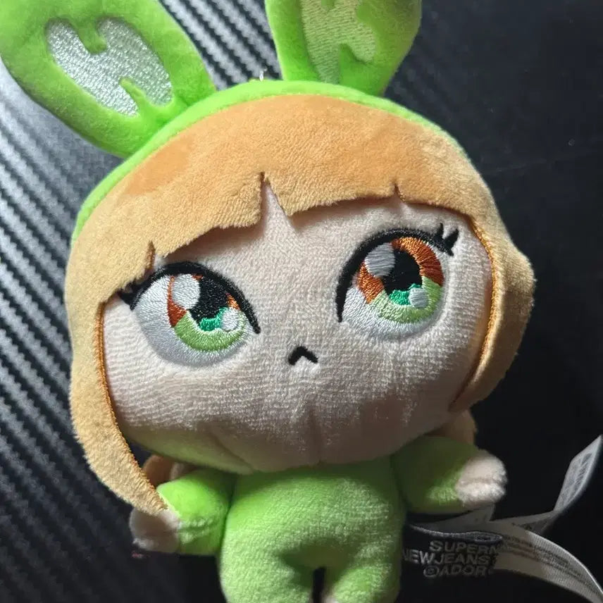 [BUNJANG] NewJeans Haerin Murakami Collaboration / 무라카미 X 뉴진스 해린 콜라보