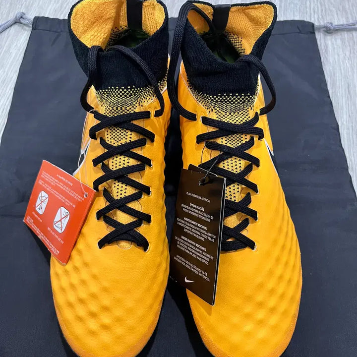 [SOLD OUT] (새상품) 나이키 마지스타 AG-pro [250] 축구화