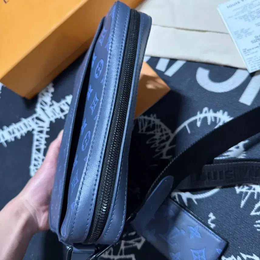 [BUNJANG] Louis Vuitton Monogram Shadow Duo Messenger Bag Blue / 루이비통 모노그램 쉐도우 듀오 메신저백 블루
