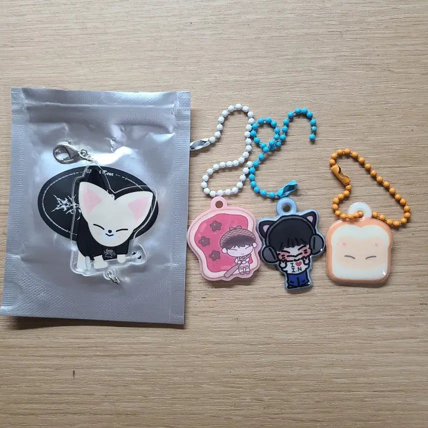 [BUNJANG] Stray Kids I.N Foxini & Others Bundle Set Keyring / 스키즈 아이엔 키링 일괄 / 폭시니 굿즈 비공굿 생카