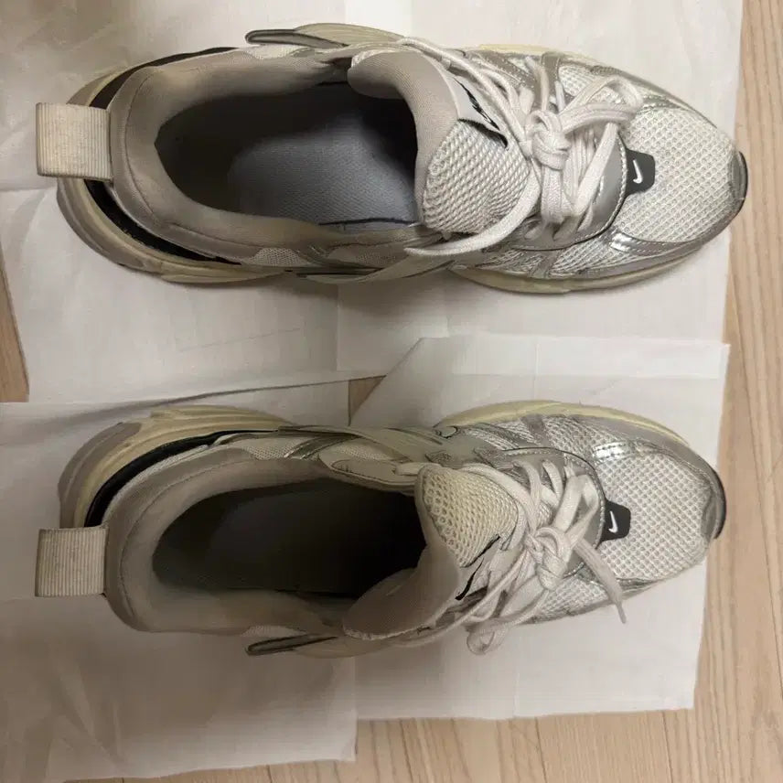 [BUNJANG] Nike V2K Run 285 / 나이키 v2k run 285