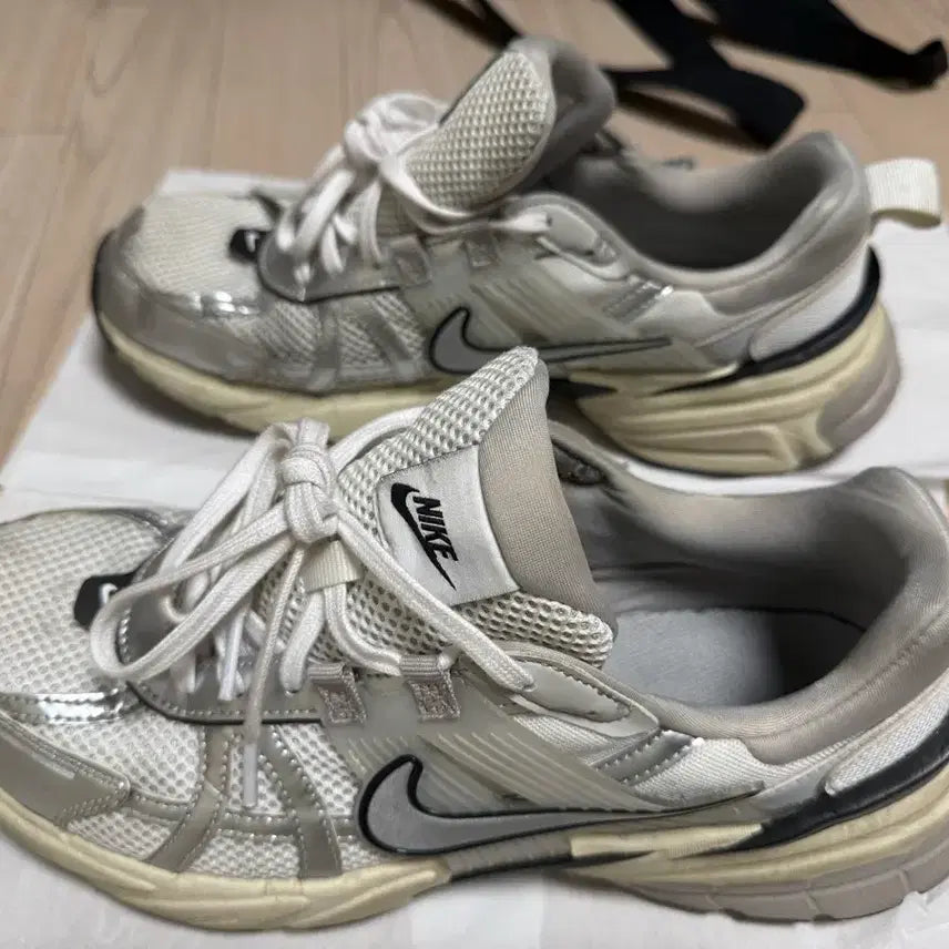 [BUNJANG] Nike V2K Run 285 / 나이키 v2k run 285