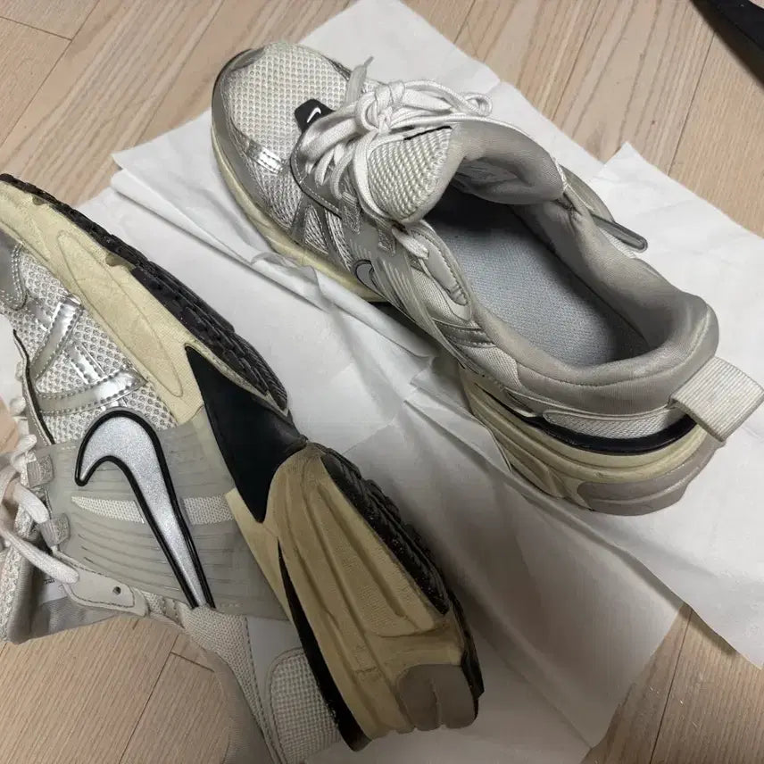 [BUNJANG] Nike V2K Run 285 / 나이키 v2k run 285