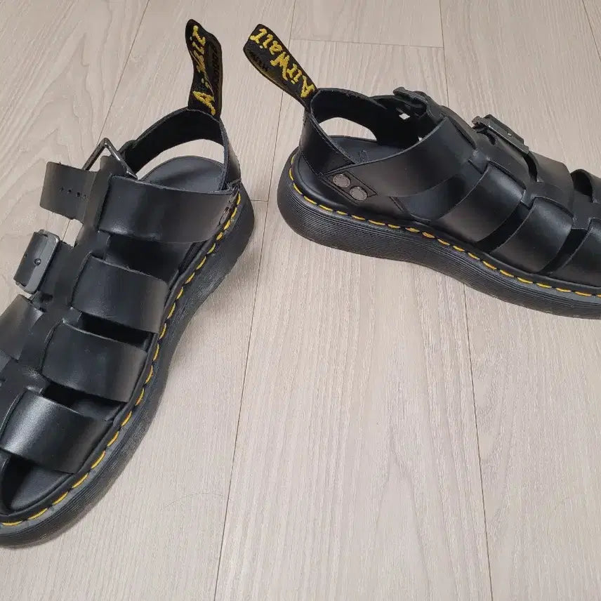 [BUNJANG] Dr. Martens Fisherman Sandals Black UK6 / 닥터마틴 피셔맨 샌들 블랙 UK6
