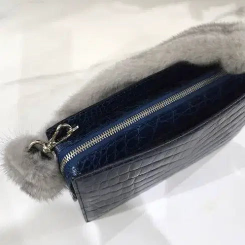 [SOLD OUT] 크리스탈렌 크로커다일 가죽 크러치백